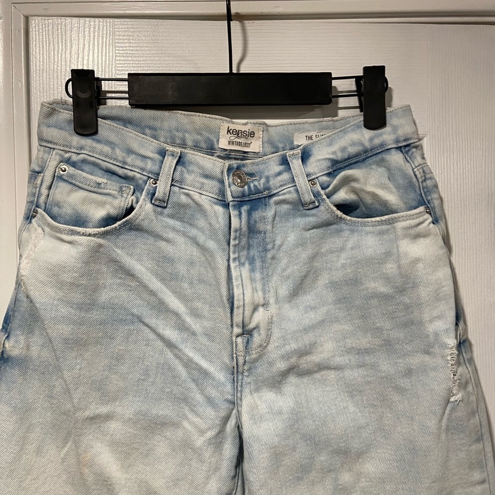 Kensie Size 4 Straight Leg High Rise Slim Fit Light Wash Raw Hem Denim Jeans - Picture 2 of 12